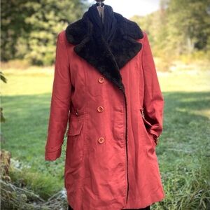 Women's vintage Red Coat with brown Fur Collar